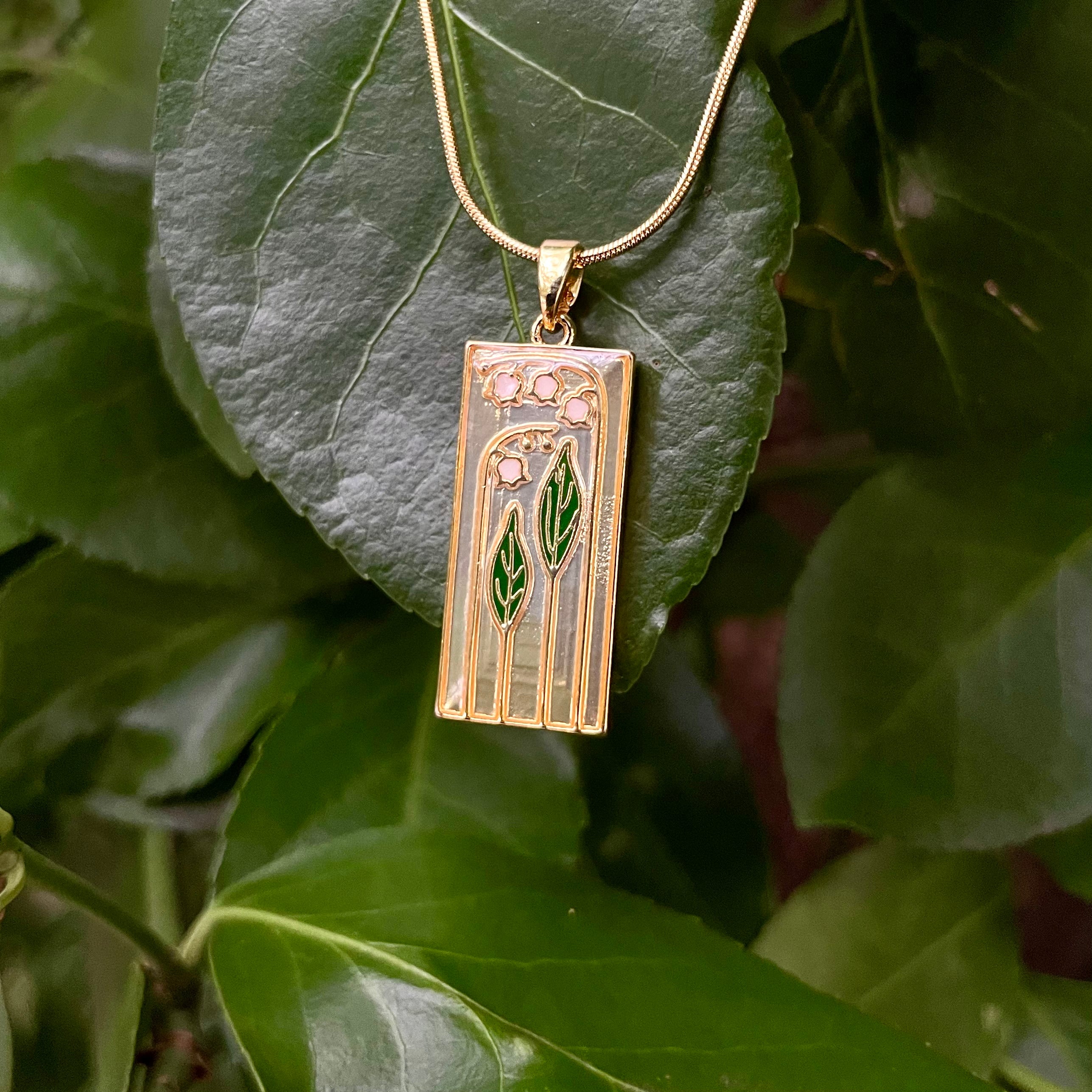 18K Gold Plated Lily Pendant Necklace | Art Nouveau Floral Gold Necklace