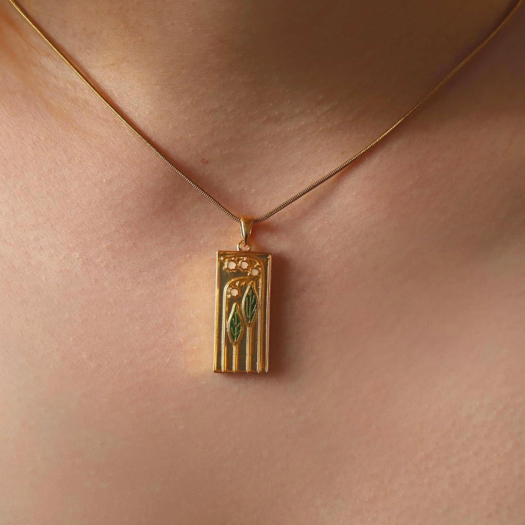 18K Gold Plated Lily Pendant Necklace | Art Nouveau Floral Gold Necklace