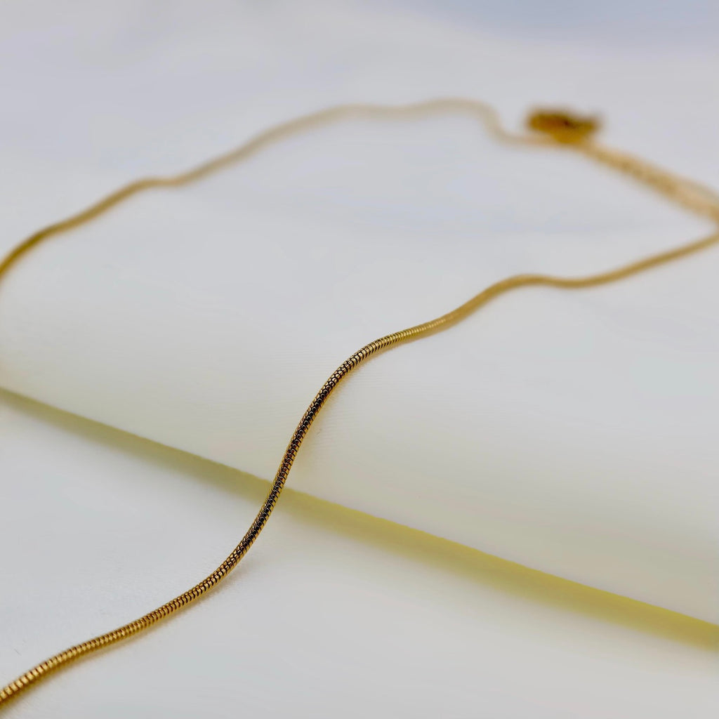 18K Gold Plated Lily Pendant Necklace | Art Nouveau Floral Gold Necklace