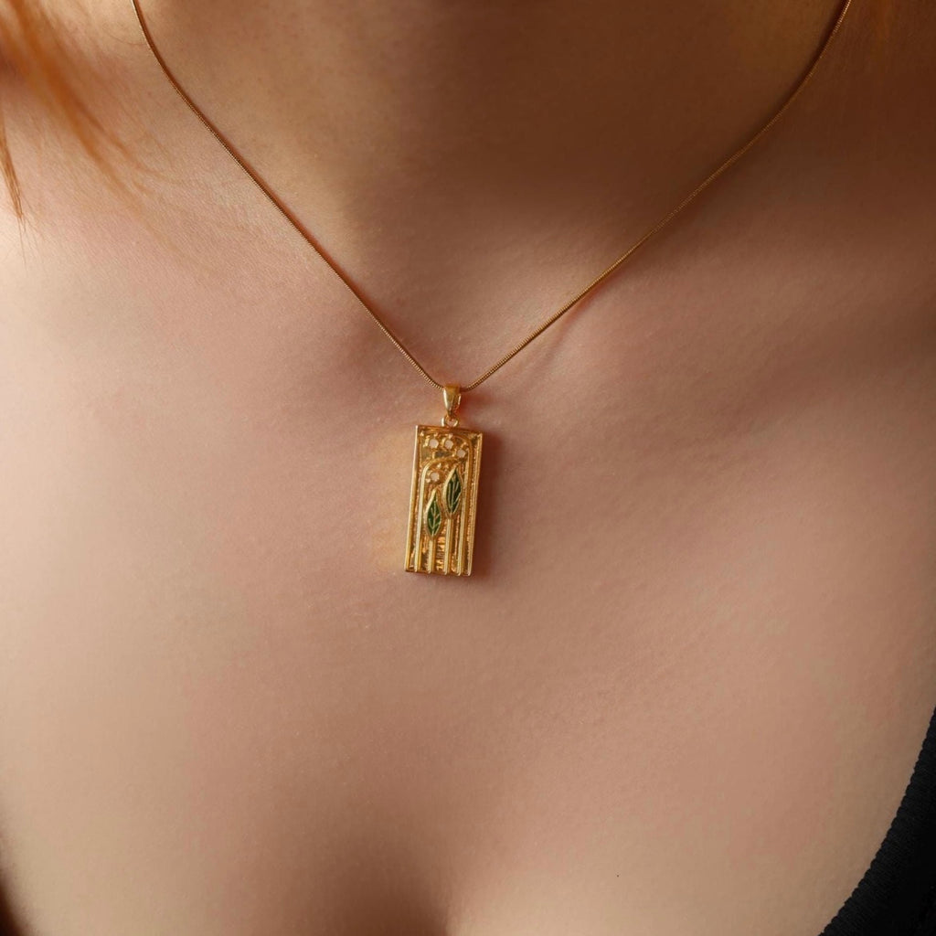 18K Gold Plated Lily Pendant Necklace | Art Nouveau Floral Gold Necklace