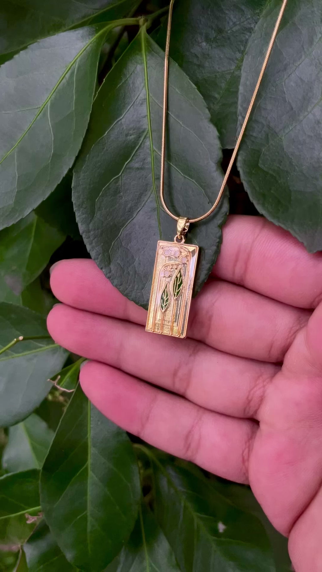 18K Gold Plated Lily Pendant Necklace | Art Nouveau Floral Gold Necklace